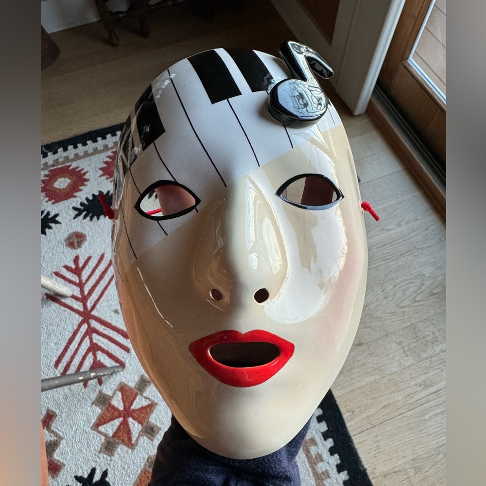 Vintage 1981 Japanese Vandor Pelzman Designs Music Note Porcelain Mask!